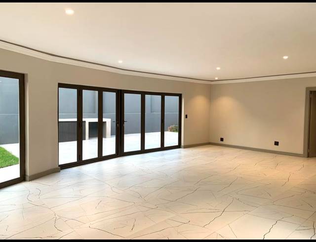 4 BEDROOM HOUSE FOR SALE IN WATERKLOOF